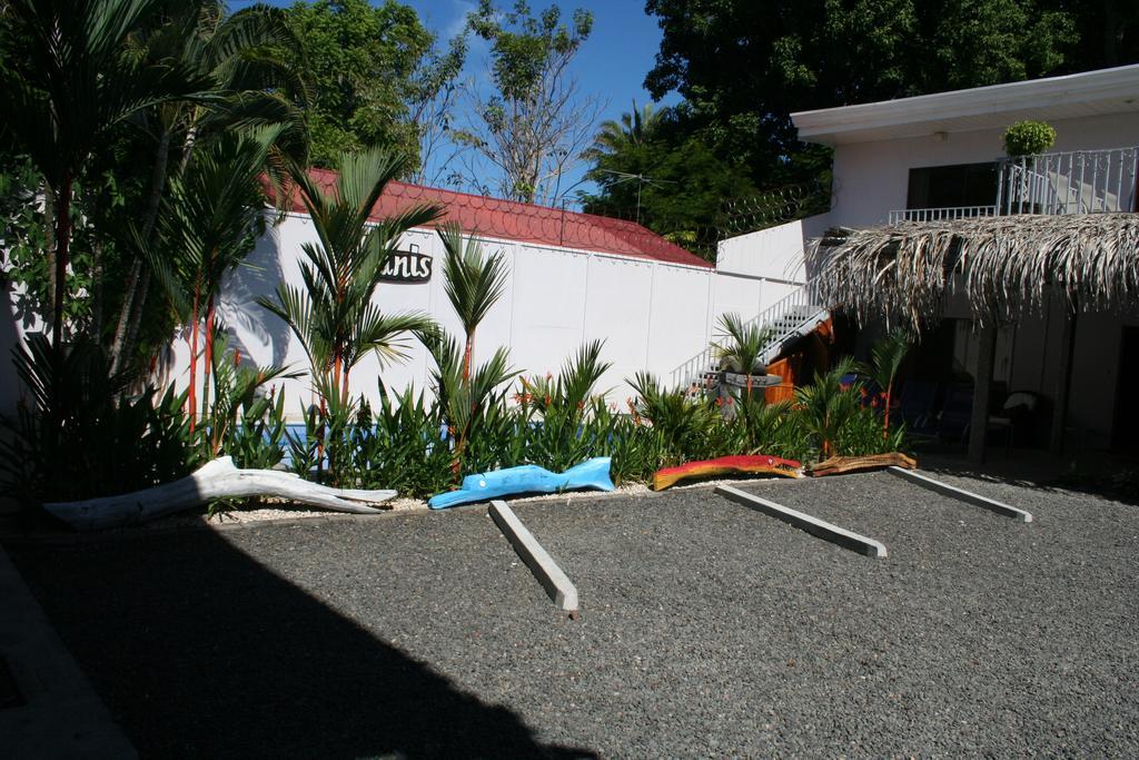 Tuanis Aparthotel Jaco Exterior photo