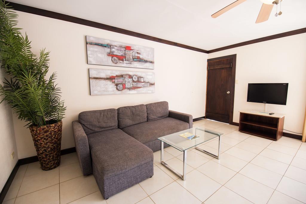 Tuanis Aparthotel Jaco Exterior photo