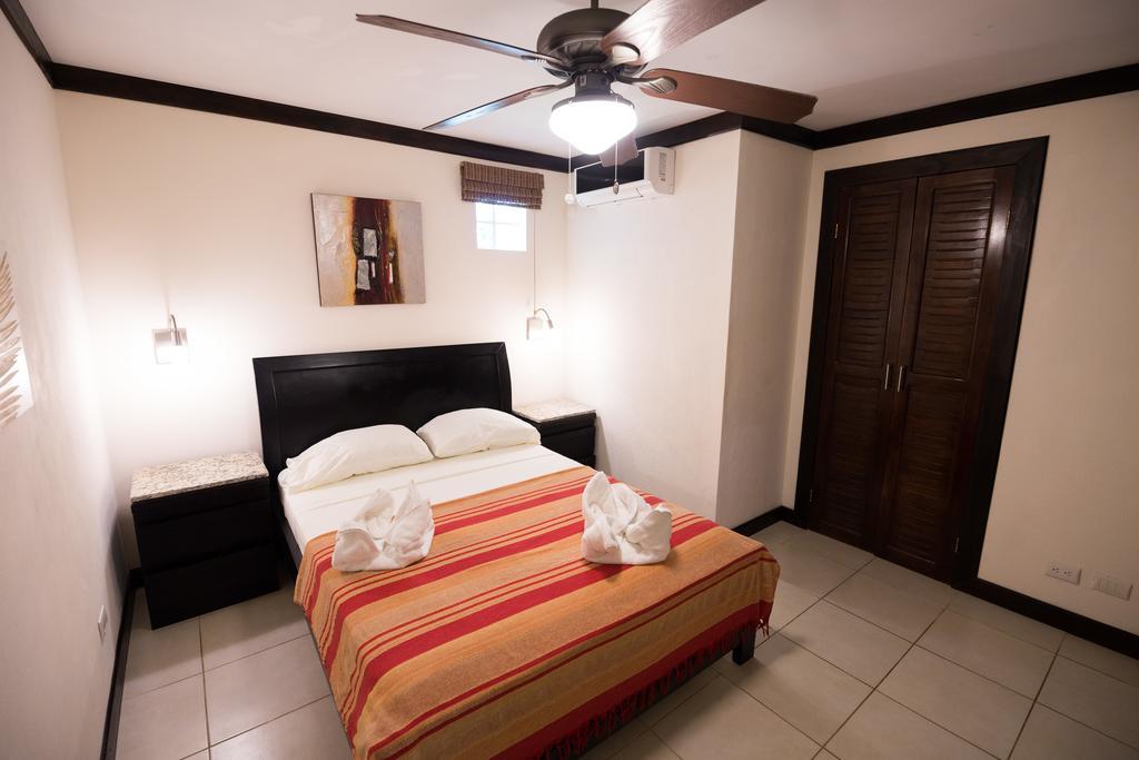 Tuanis Aparthotel Jaco Exterior photo