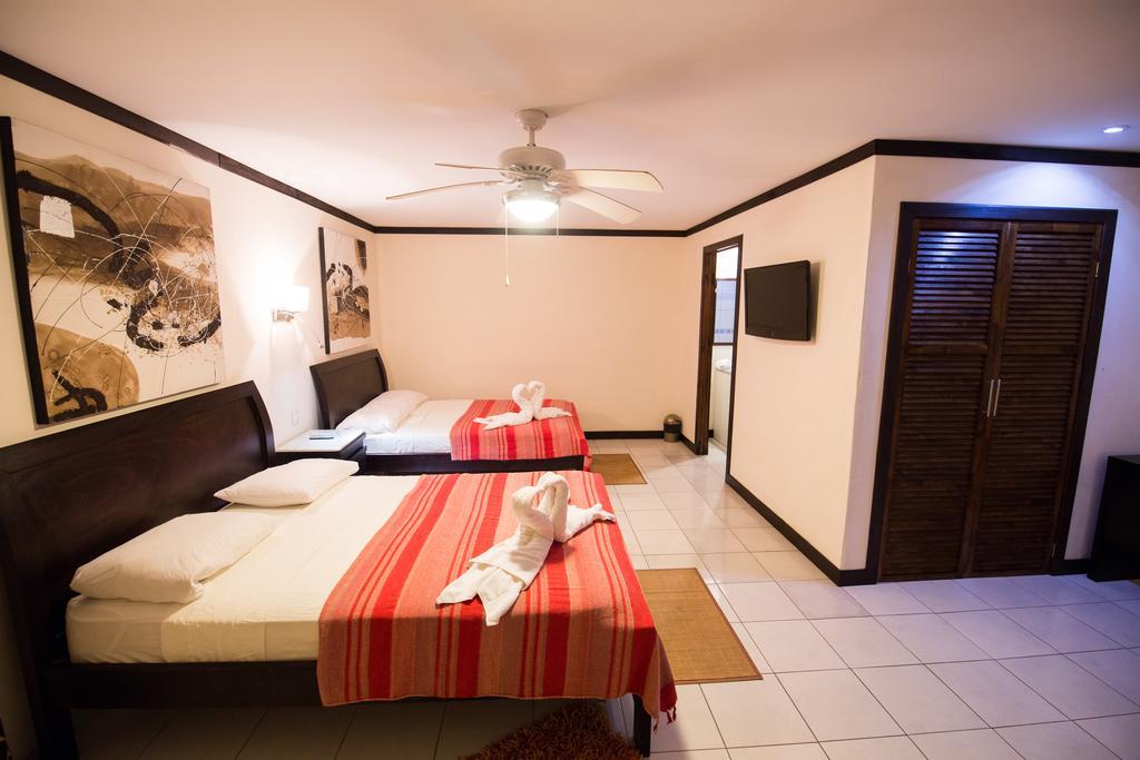 Tuanis Aparthotel Jaco Exterior photo