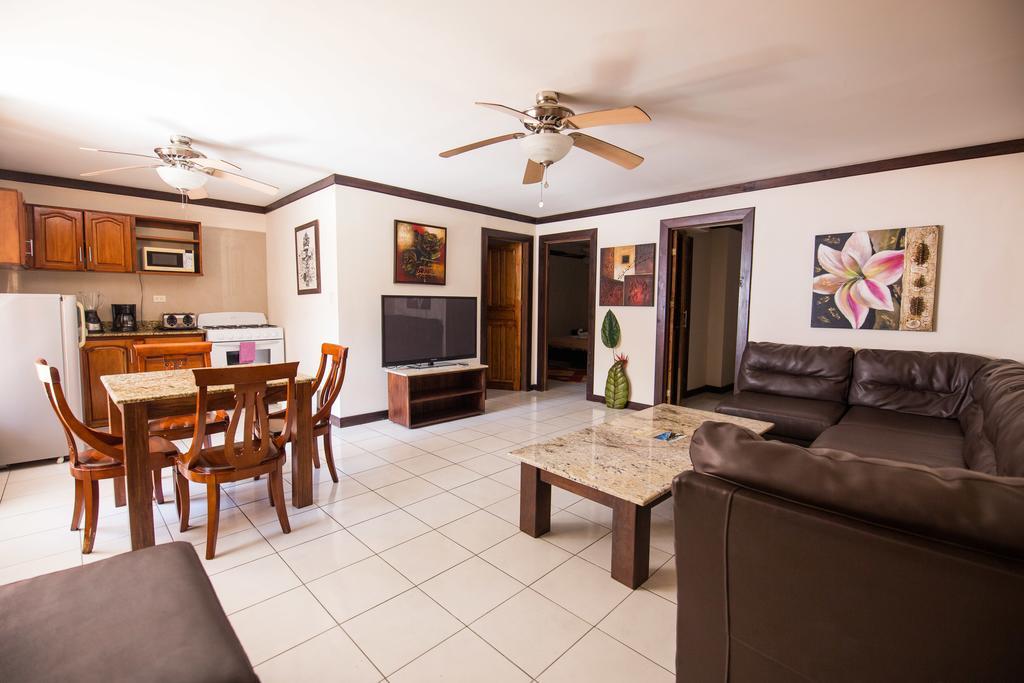 Tuanis Aparthotel Jaco Exterior photo
